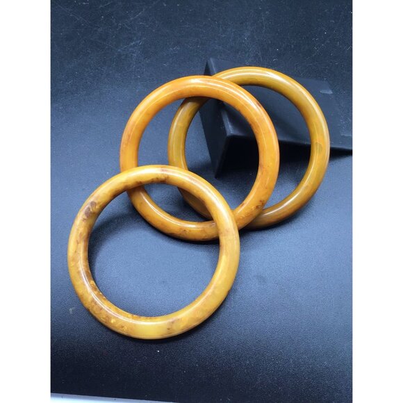 Bakelite Bangles Ombre Swirls Set of 3 Yellow Color Round Edges Retro Bracelets - Picture 2 of 7